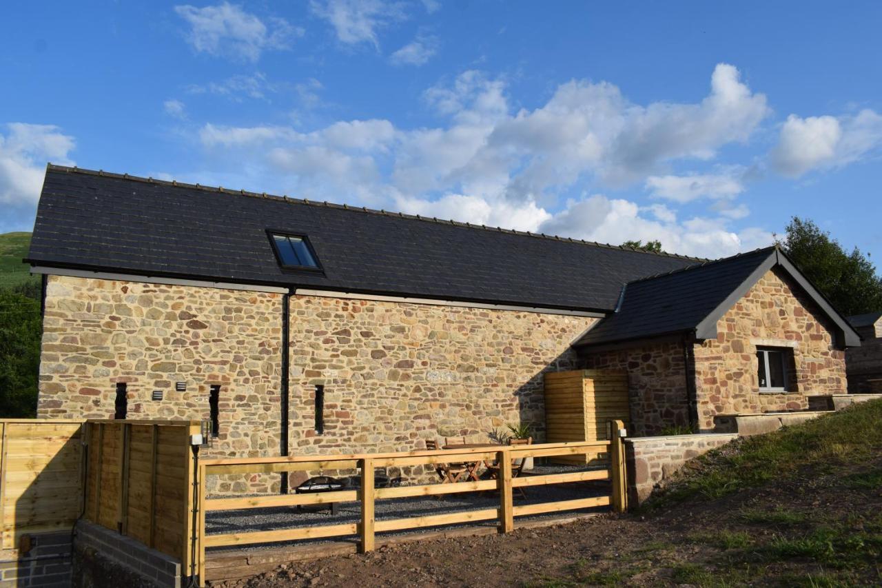 Cowshed In The Black Mountains アバーガベニー エクステリア 写真