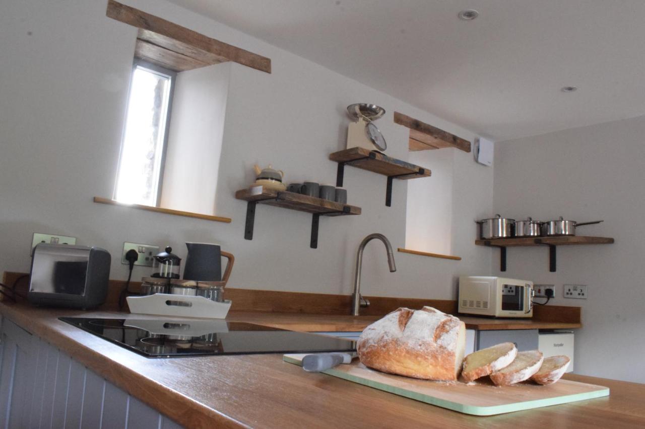 Cowshed In The Black Mountains アバーガベニー エクステリア 写真