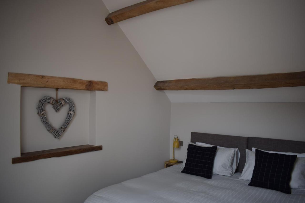 Cowshed In The Black Mountains アバーガベニー エクステリア 写真